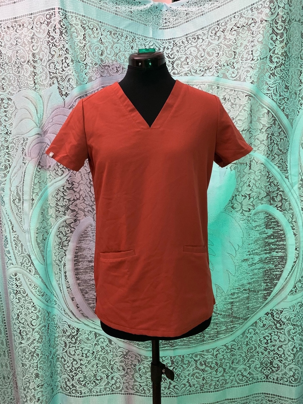 Women’s Figs Casma Three Pocket Scrub Top Burnt Orange XXS